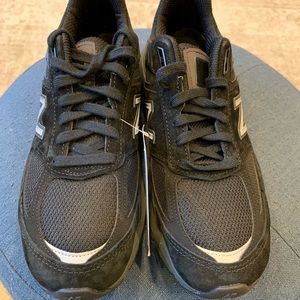 New balance 990v5 Women’s size 9/Men’s size 7.5